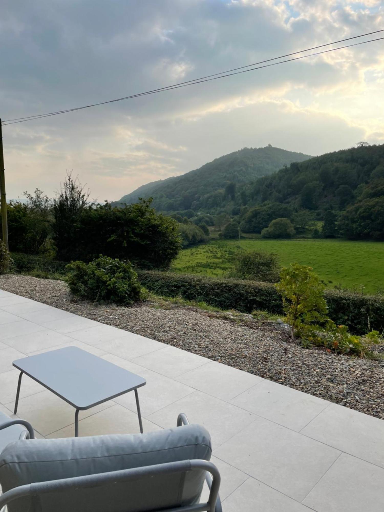 Llety Cynnes Villa Machynlleth Eksteriør billede